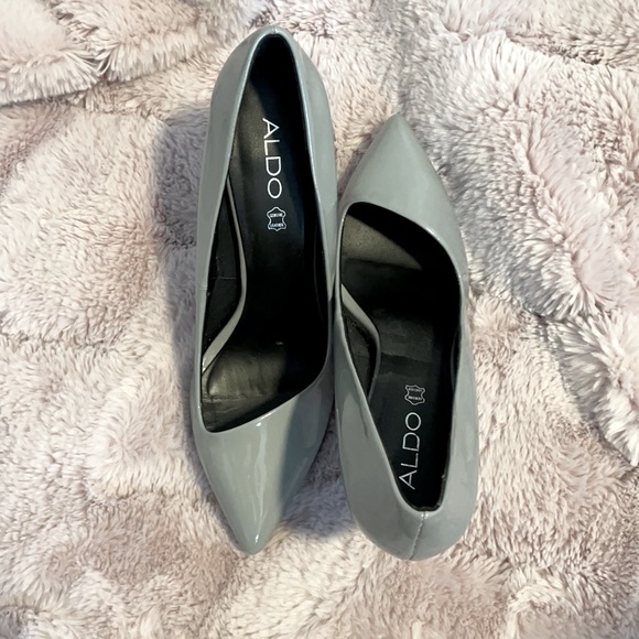 Grey Aldo Heels size 9 - Picture 2 of 4